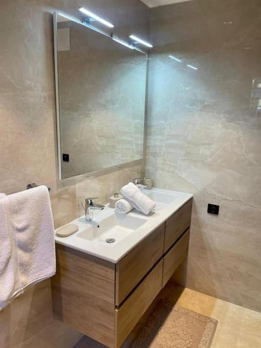 Superbe Appartement Pres De La Plage Et Du Centre Ville Saint-Tropez Buitenkant foto